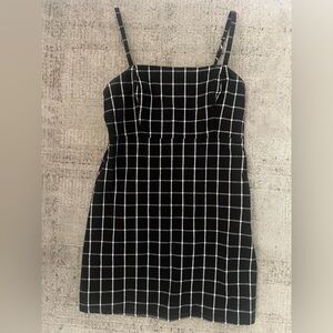 HOLLISTER Black and White Plaid Dress Women’s Size Large